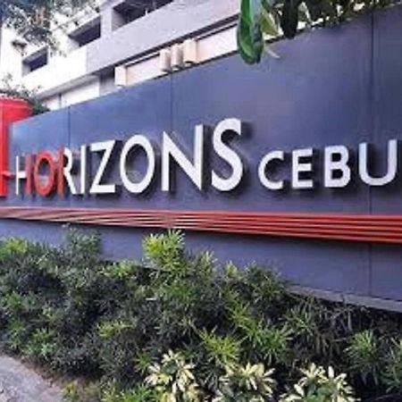 Horizon 101 A1 Shortwalk Robinson Mall Mango Square Bars Free Pool Cebu Exteriör bild